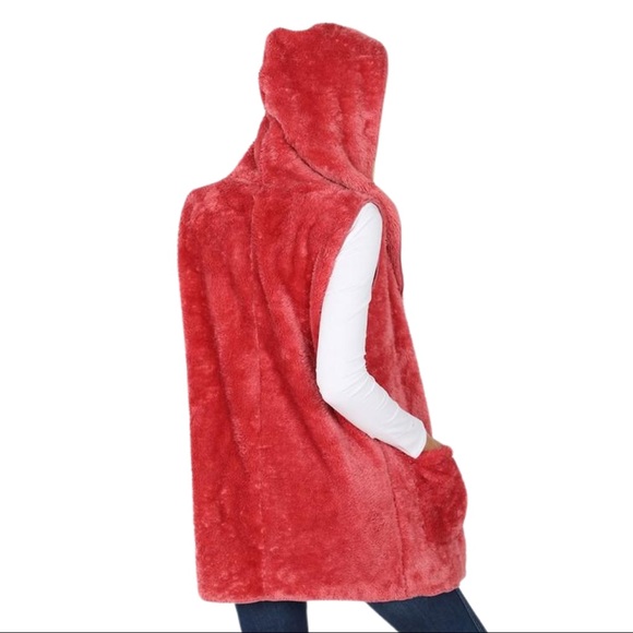 ''Lilly'' - Faux Fur Hooded Vest - Picture 2 of 2